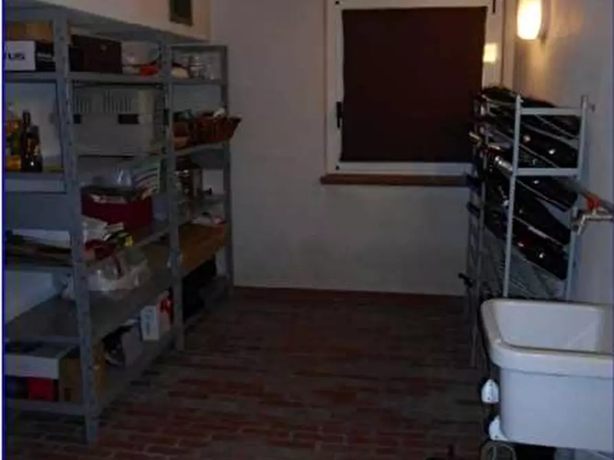 Immagine 5 di Villa in vendita  in Via Donato Bramante a Gorla Minore