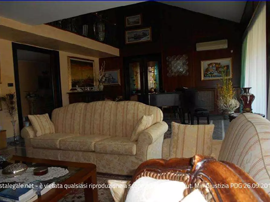 Immagine 12 di Villa in vendita  in Via Donato Bramante a Gorla Minore