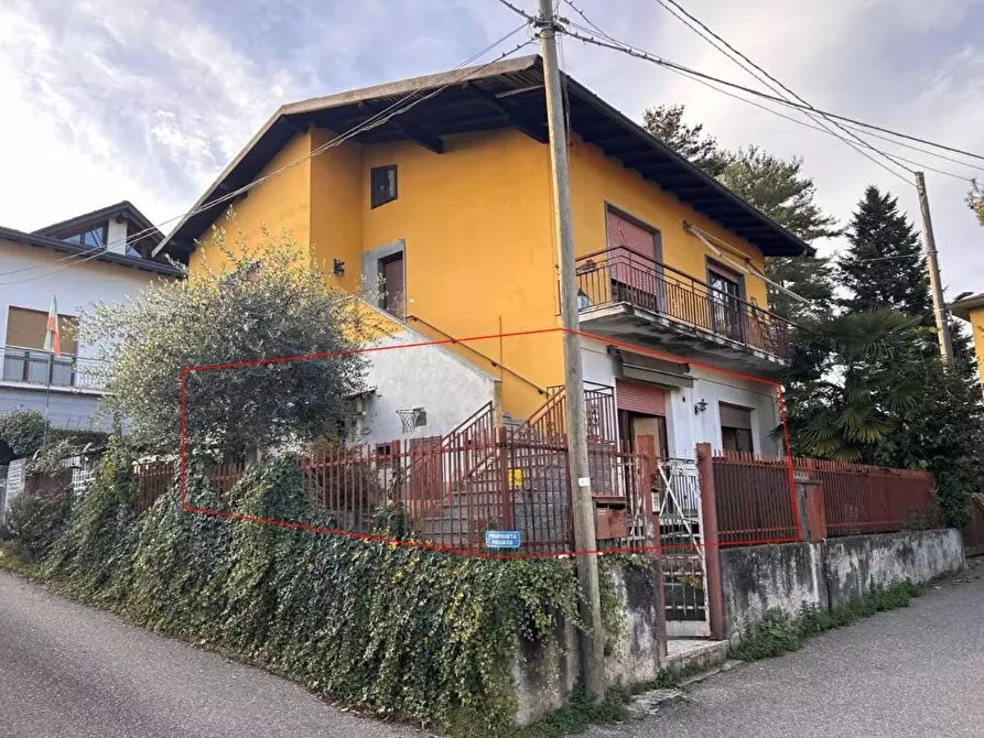 Immagine 1 di Appartamento in vendita  in Via CESARE PAVESE 15 a Arsago Seprio