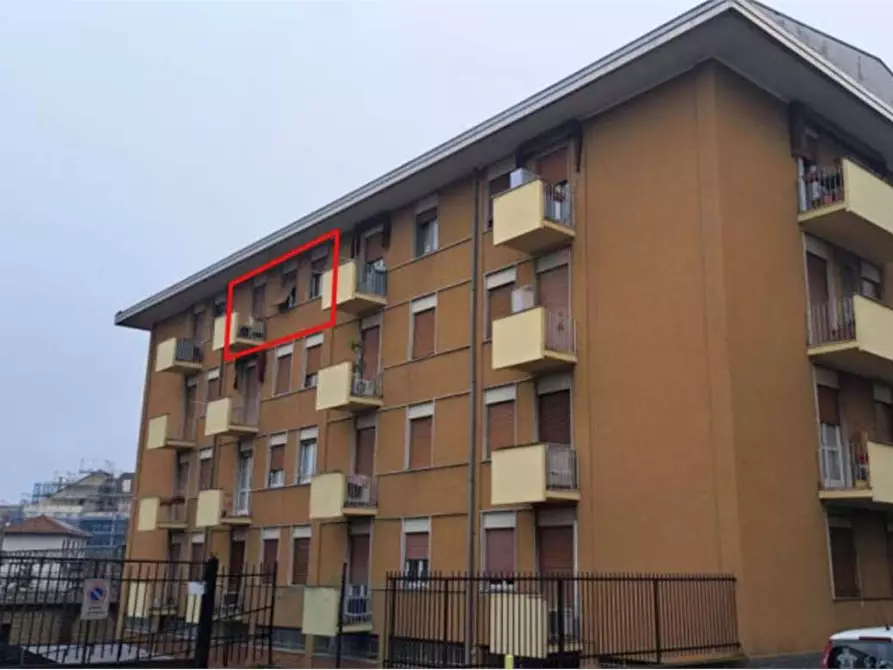 Immagine 1 di Appartamento in vendita  in Via ENRICO DELL'ACQUA 26 a Busto Arsizio