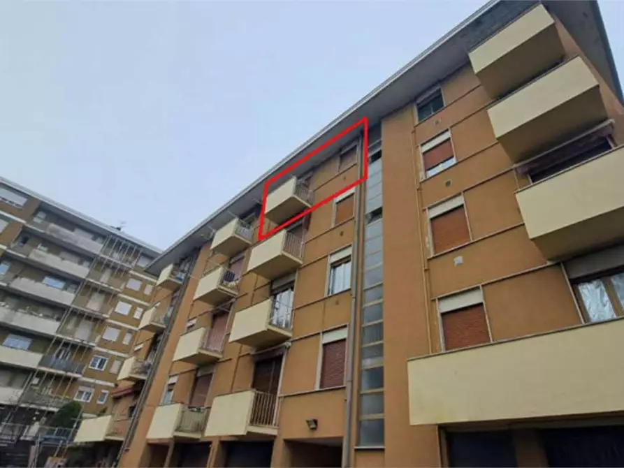 Immagine 2 di Appartamento in vendita  in Via ENRICO DELL'ACQUA 26 a Busto Arsizio