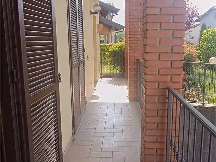 Immagine 10 di Appartamento in vendita  in via Isonzo 15 a Gemonio
