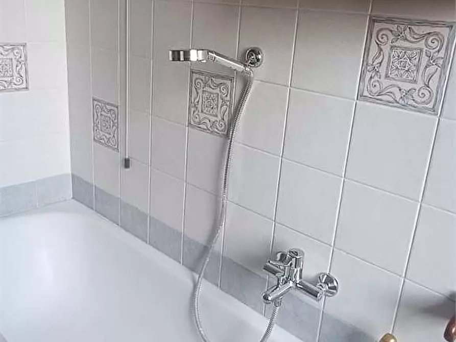 Immagine 34 di Appartamento in vendita  in via Isonzo 15 a Gemonio