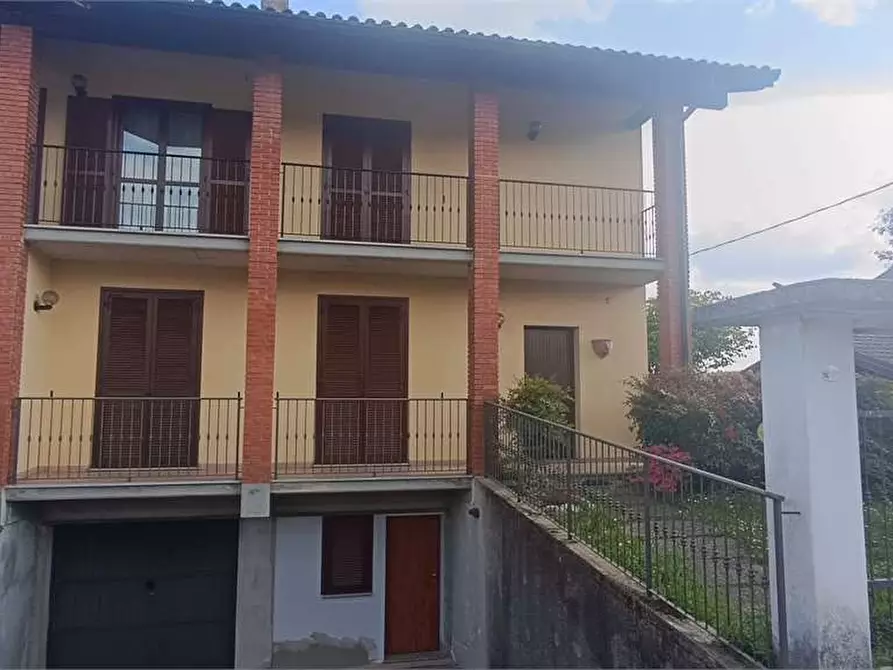 Immagine 2 di Appartamento in vendita  in via Isonzo 15 a Gemonio