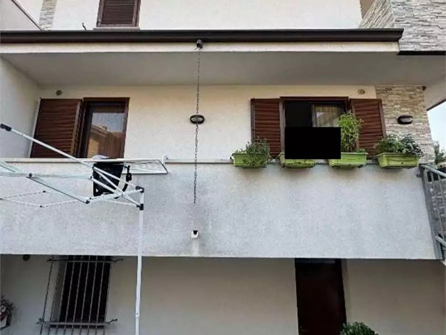 Immagine 5 di Appartamento in vendita  in Via pisa  67 a Marnate
