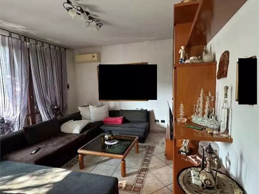 Immagine 8 di Appartamento in vendita  in Via pisa  67 a Marnate