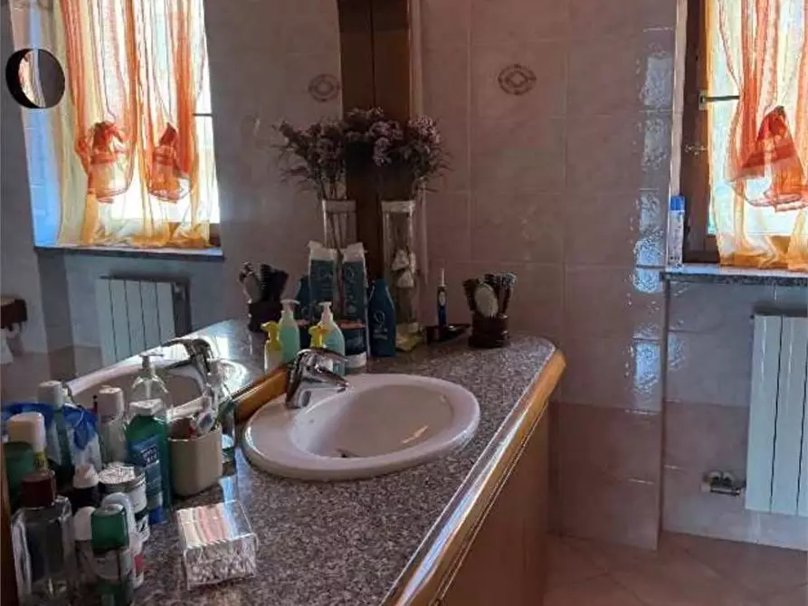 Immagine 10 di Appartamento in vendita  in Via pisa  67 a Marnate