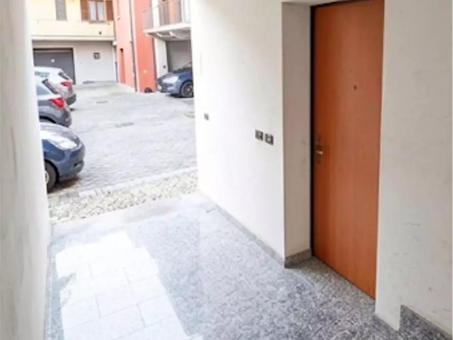 Immagine 3 di Appartamento in vendita  in Via Roma  10 a Binago