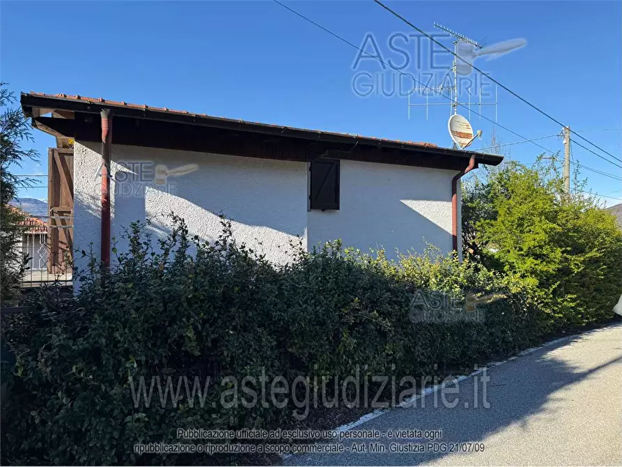 Immagine 2 di Appartamento in vendita  a Castelveccana