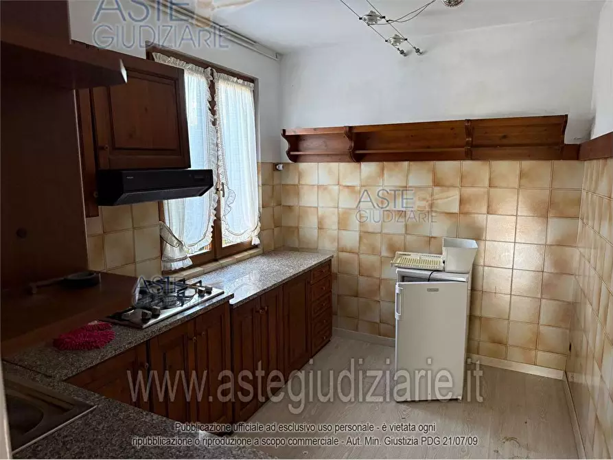 Immagine 5 di Appartamento in vendita  a Castelveccana