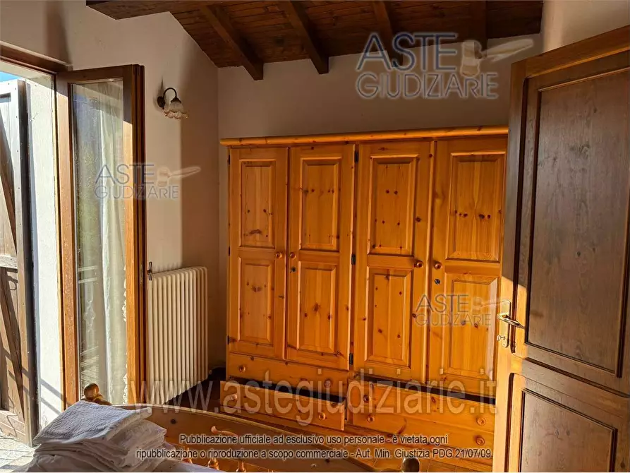 Immagine 7 di Appartamento in vendita  a Castelveccana