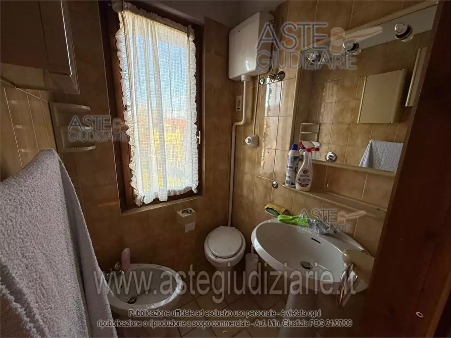 Immagine 8 di Appartamento in vendita  a Castelveccana