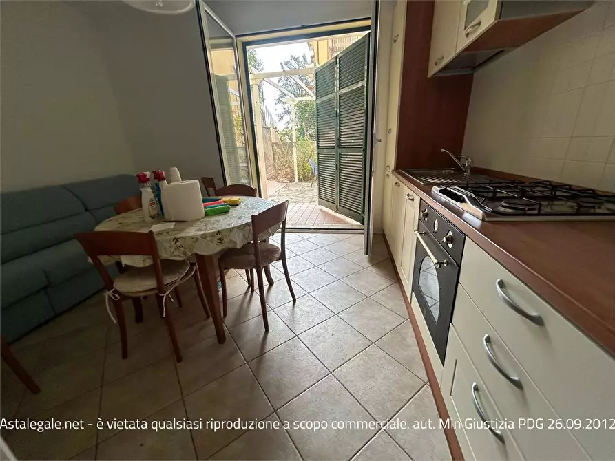 Immagine 5 di Appartamento in vendita  in Via Lamarmora a San Remo