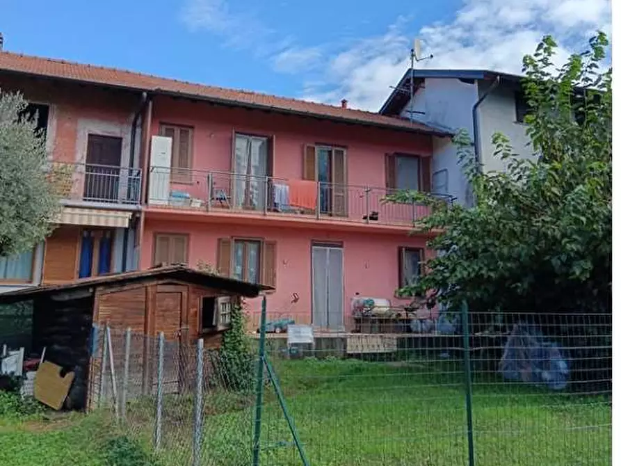 Immagine 1 di Appartamento in vendita  in Via CAVOUR a Brebbia
