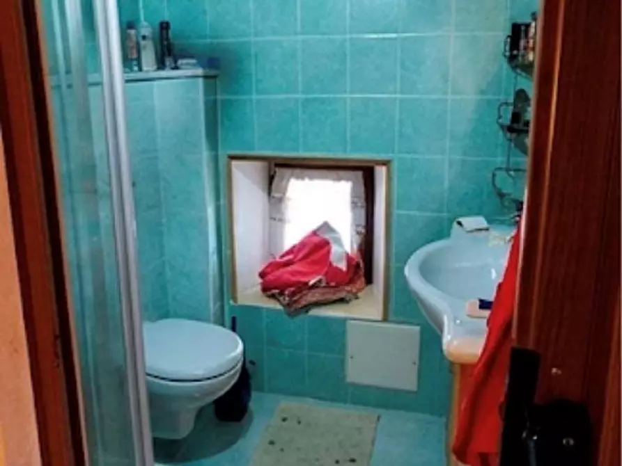 Immagine 10 di Casa indipendente in vendita  in Vicolo del Portico  6 a Arona
