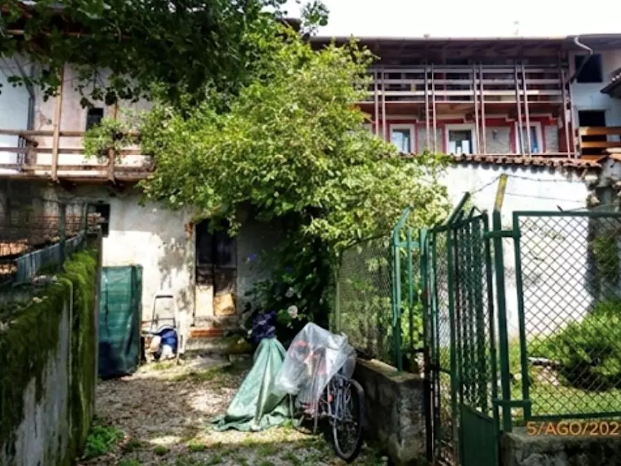 Immagine 20 di Casa indipendente in vendita  in Vicolo del Portico  6 a Arona