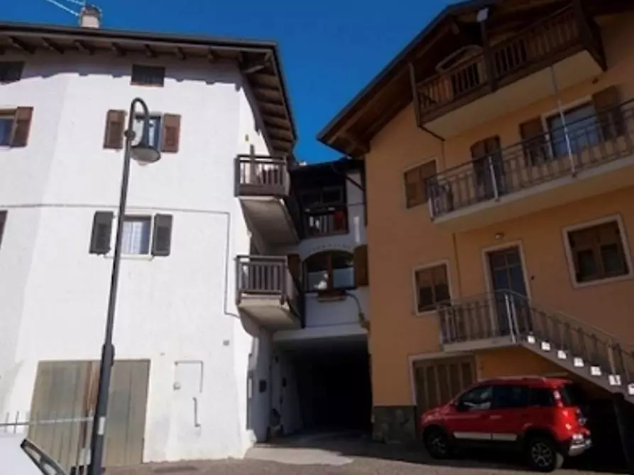 Immagine 3 di Appartamento in vendita  in Frazione Valternigo, via del Torchio 17 a Giovo