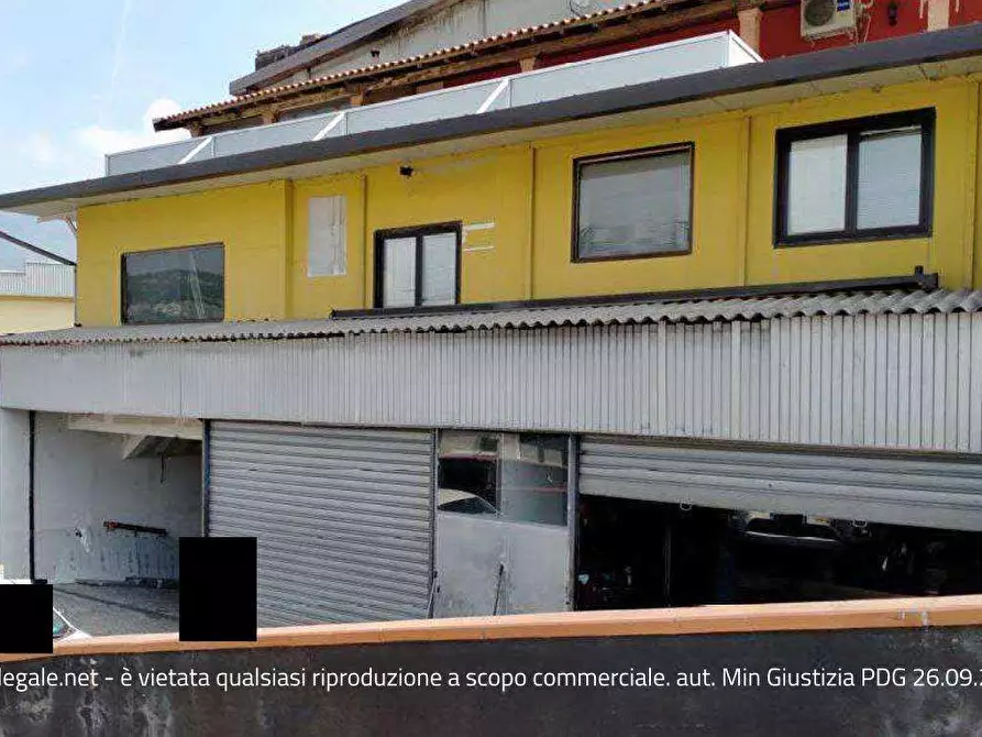 Immagine 1 di Laboratorio in vendita  in Via clivio 10 a Gemonio