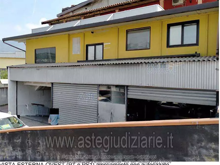 Immagine 8 di Laboratorio in vendita  in Via clivio 10 a Gemonio