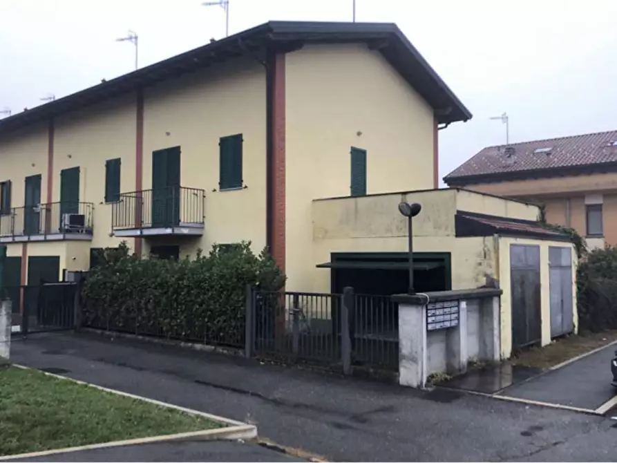 Immagine 1 di Appartamento in vendita  in Via Genova  117/1 a Mercallo