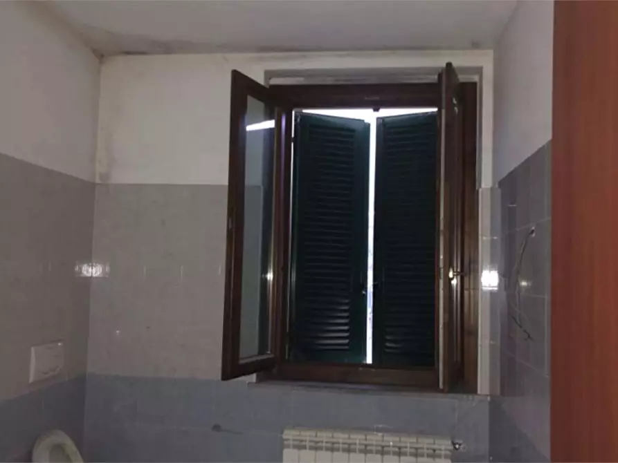 Immagine 14 di Appartamento in vendita  in Via Genova  117/1 a Mercallo