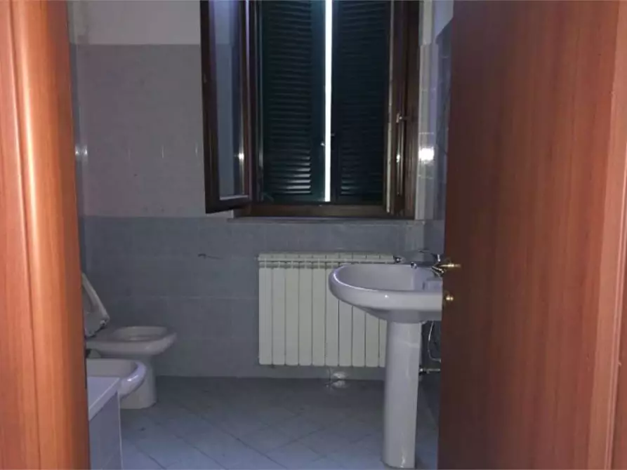 Immagine 15 di Appartamento in vendita  in Via Genova  117/1 a Mercallo