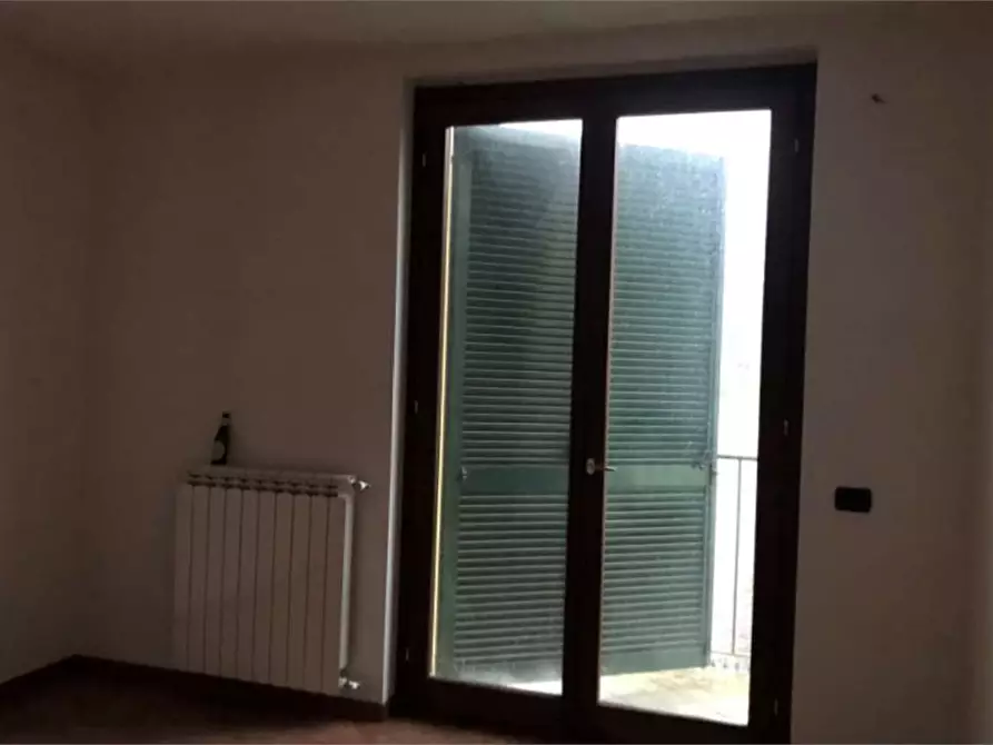 Immagine 17 di Appartamento in vendita  in Via Genova  117/1 a Mercallo