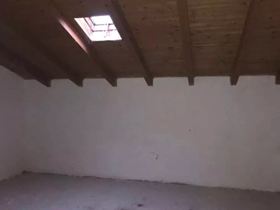 Immagine 26 di Appartamento in vendita  in Via Genova  117/1 a Mercallo