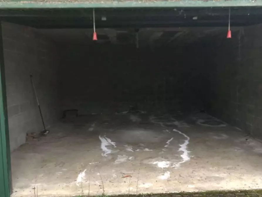 Immagine 30 di Appartamento in vendita  in Via Genova  117/1 a Mercallo