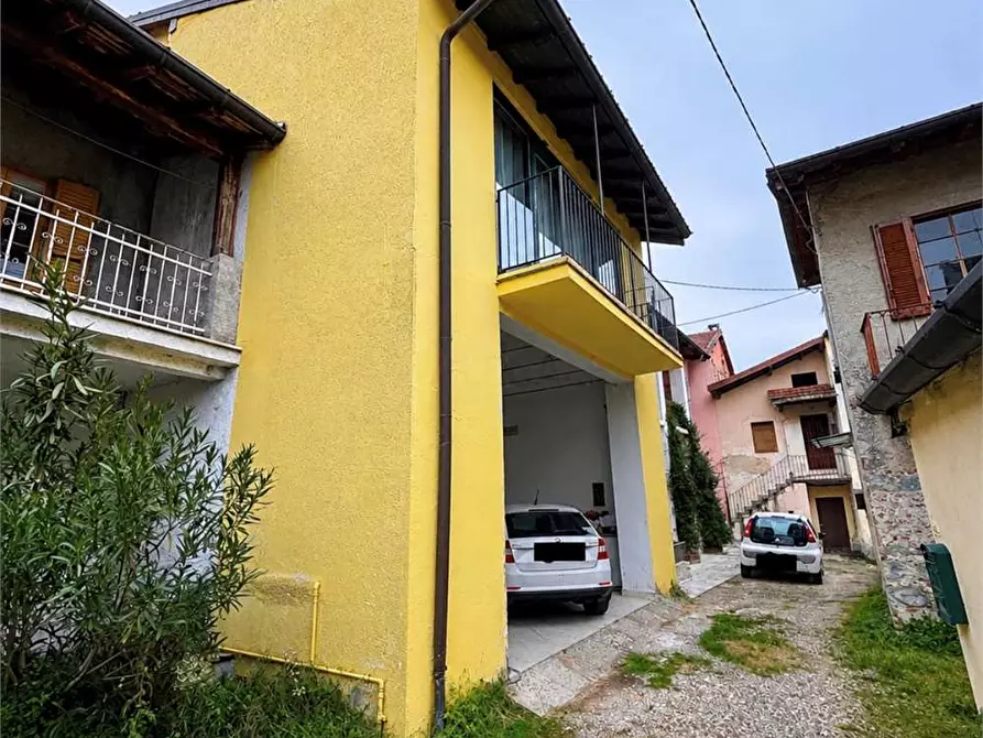 Immagine 2 di Appartamento in vendita  in Via Monte Pasubio  6 a Sangiano