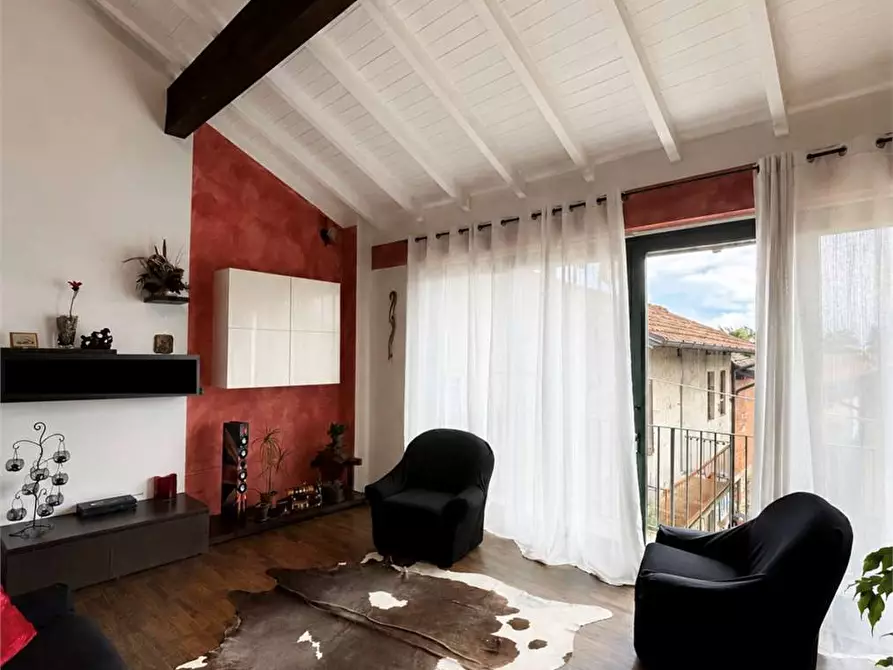 Immagine 9 di Appartamento in vendita  in Via Monte Pasubio  6 a Sangiano
