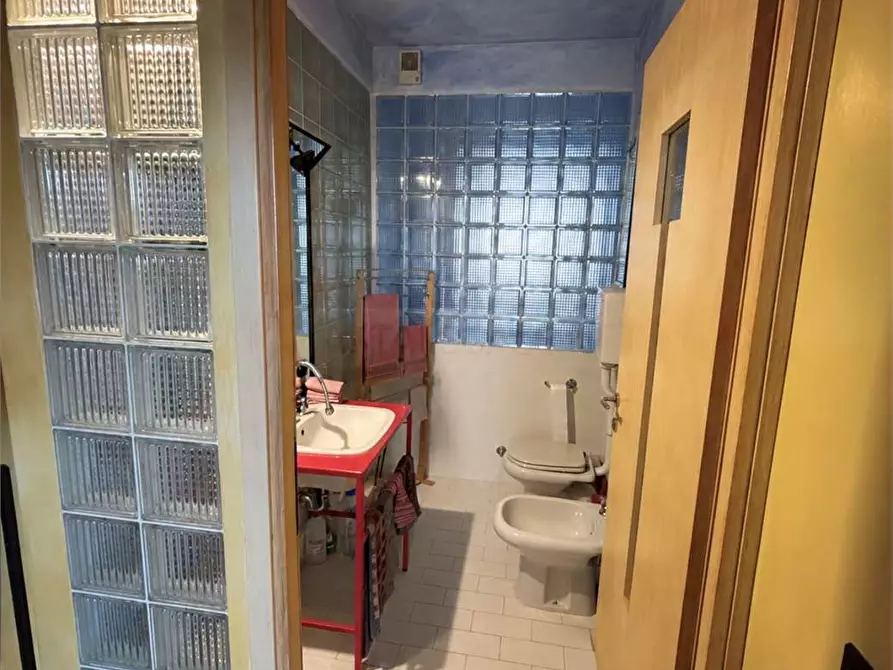 Immagine 10 di Appartamento in vendita  in Via Monte Pasubio  6 a Sangiano