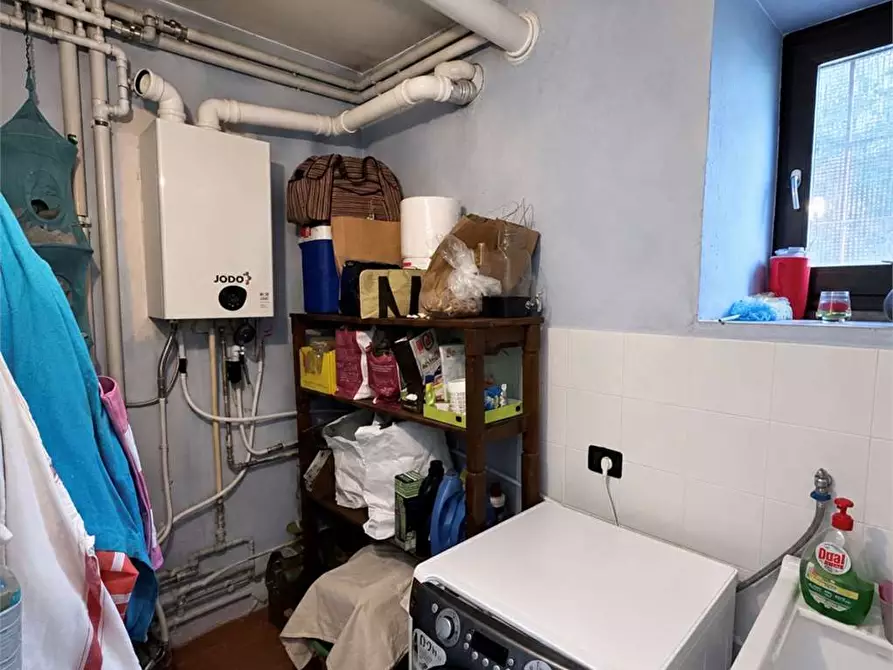 Immagine 19 di Appartamento in vendita  in Via Monte Pasubio  6 a Sangiano