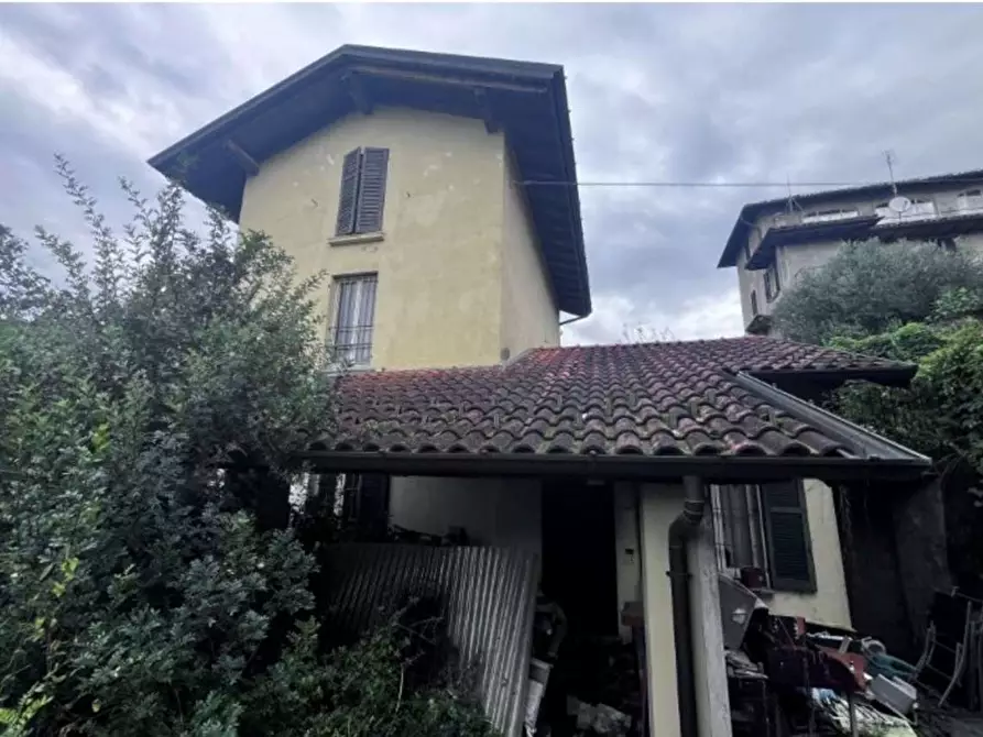 Immagine 1 di Appartamento in vendita  in Via della chiesa  10 a Luino
