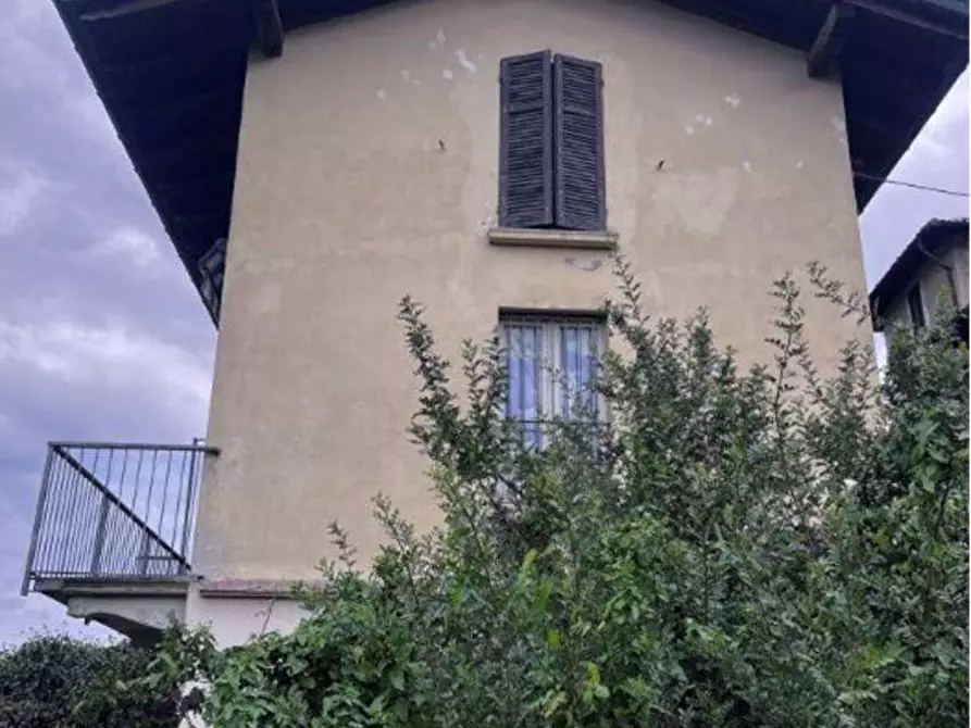 Immagine 3 di Appartamento in vendita  in Via della chiesa  10 a Luino