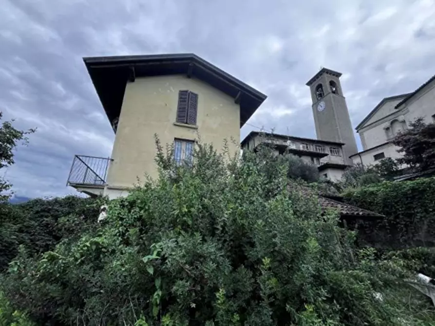 Immagine 5 di Appartamento in vendita  in Via della chiesa  10 a Luino