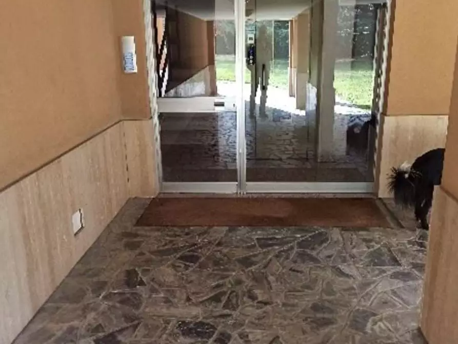 Immagine 6 di Appartamento in vendita  in Via Calabria 7/9 a Arcore