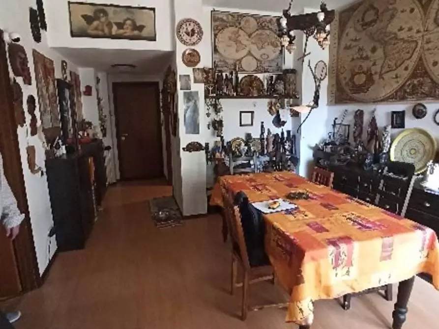 Immagine 12 di Appartamento in vendita  in Via Calabria 7/9 a Arcore