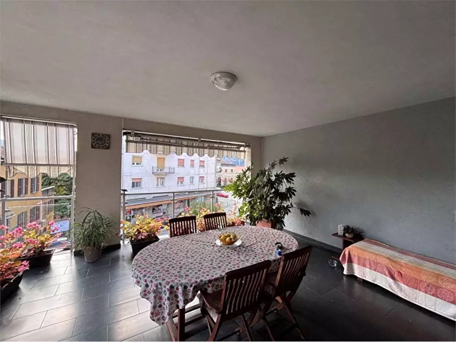 Immagine 5 di Appartamento in vendita  in Corso XXV Aprile1945  72 a Luino