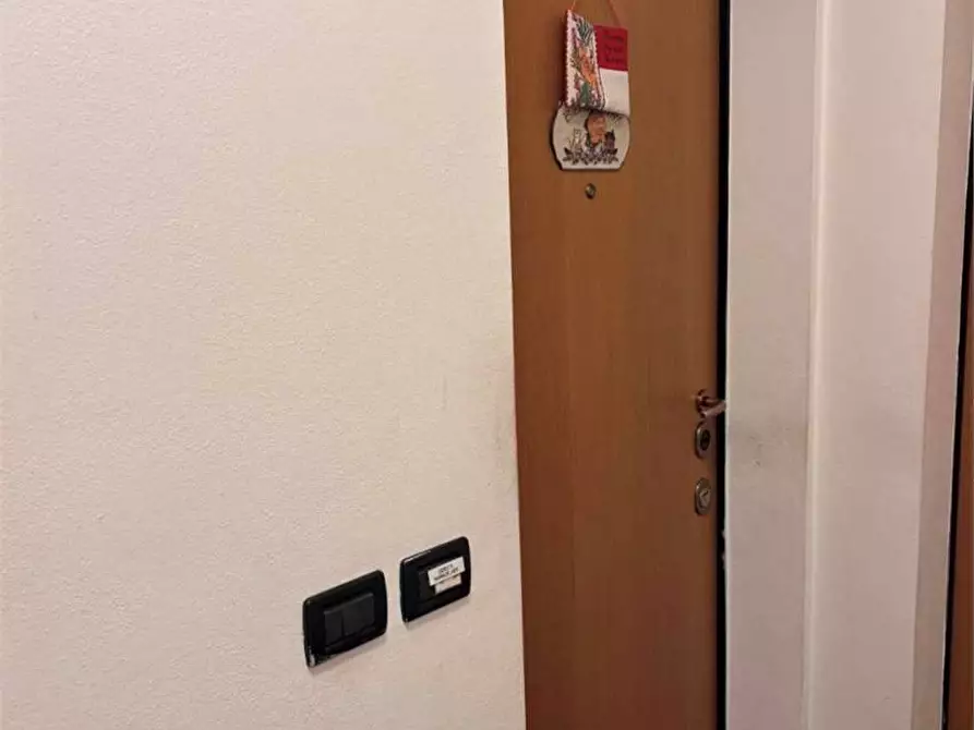 Immagine 16 di Appartamento in vendita  in Corso XXV Aprile1945  72 a Luino