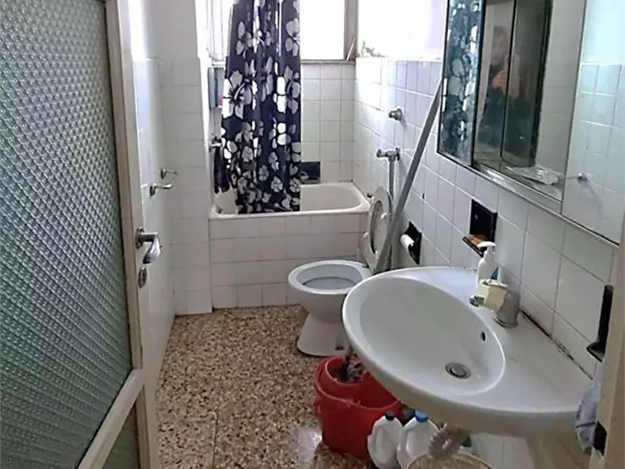 Immagine 8 di Appartamento in vendita  in Via Canova 37 a Gallarate