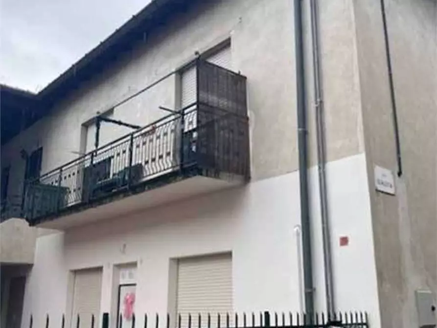 Immagine 1 di Appartamento in vendita  in Via Scaletta 1 a Vergiate