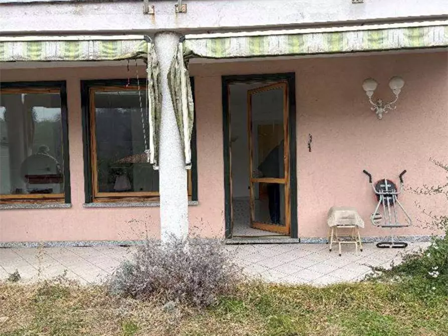 Immagine 5 di Appartamento in vendita  in Via Muceno  7/A a Porto Valtravaglia