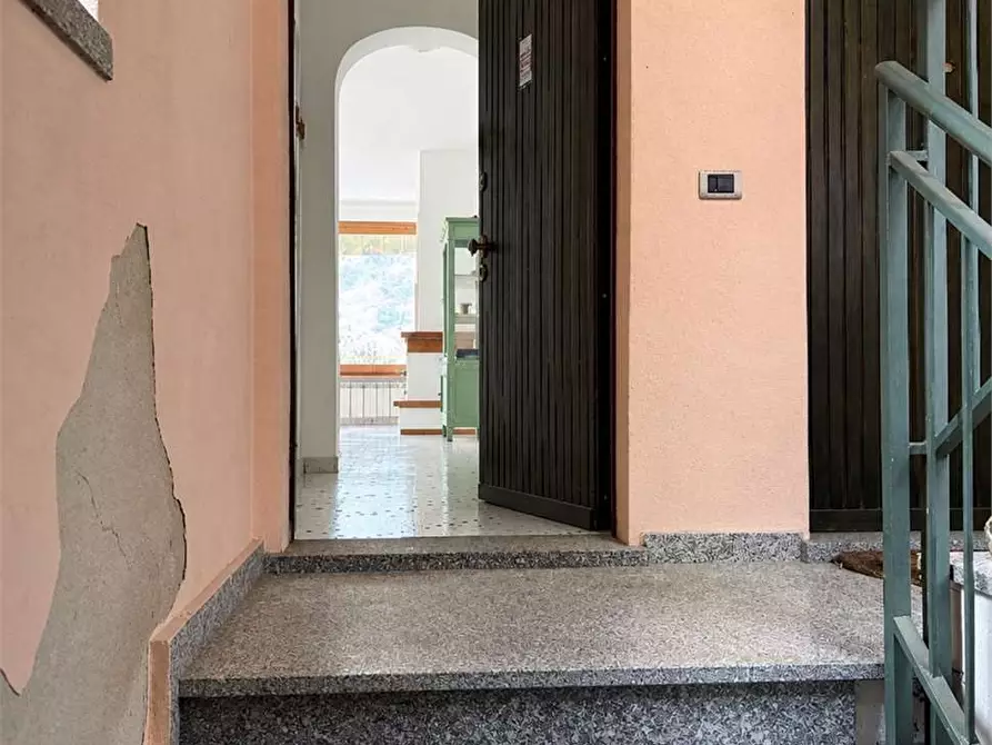 Immagine 6 di Appartamento in vendita  in Via Muceno  7/A a Porto Valtravaglia