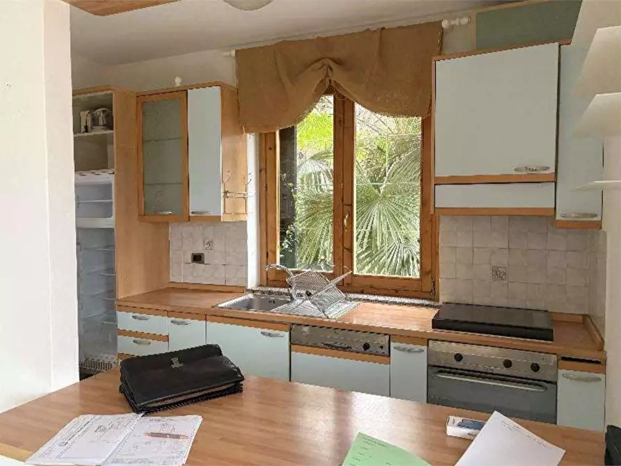 Immagine 9 di Appartamento in vendita  in Via Muceno  7/A a Porto Valtravaglia