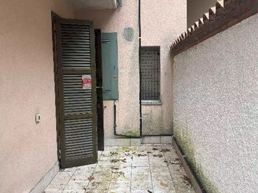 Immagine 15 di Appartamento in vendita  in Via Muceno  7/A a Porto Valtravaglia