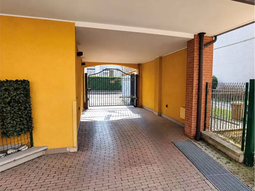 Immagine 7 di Appartamento in vendita  in Via Gramsci 65 a Arese