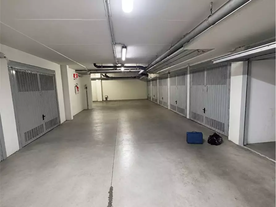 Immagine 43 di Appartamento in vendita  in Via Gramsci 65 a Arese