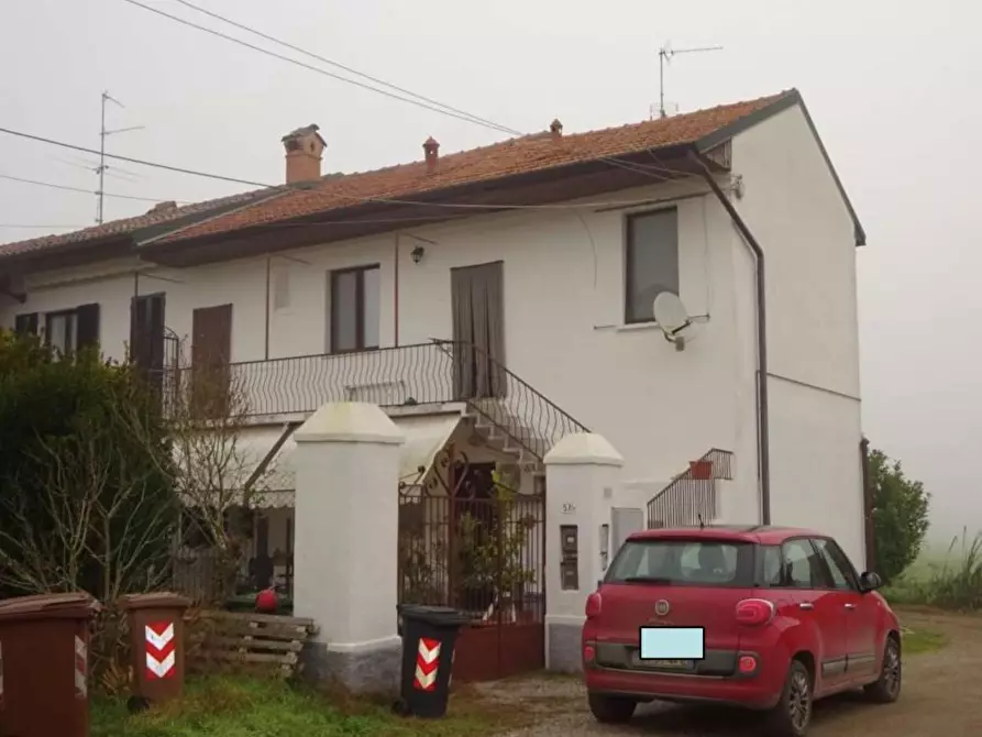 Immagine 1 di Garage in vendita  in Via Ernesto Parini 57 a Corbetta
