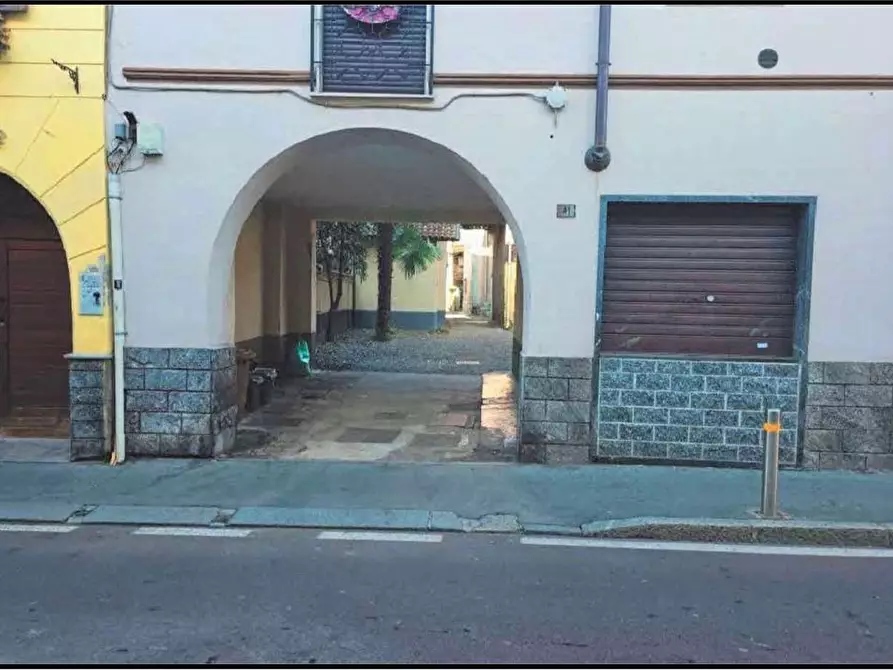 Immagine 2 di Appartamento in vendita  in Via Monsignor Paleari 41 a Pogliano Milanese